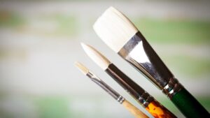 How to choose the best oil paint brushes (guide) for painting