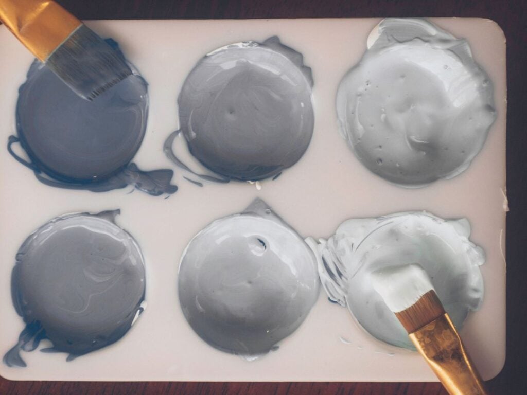 Gray Color Mixing [Guide] What Colors Make Shades of Gray?